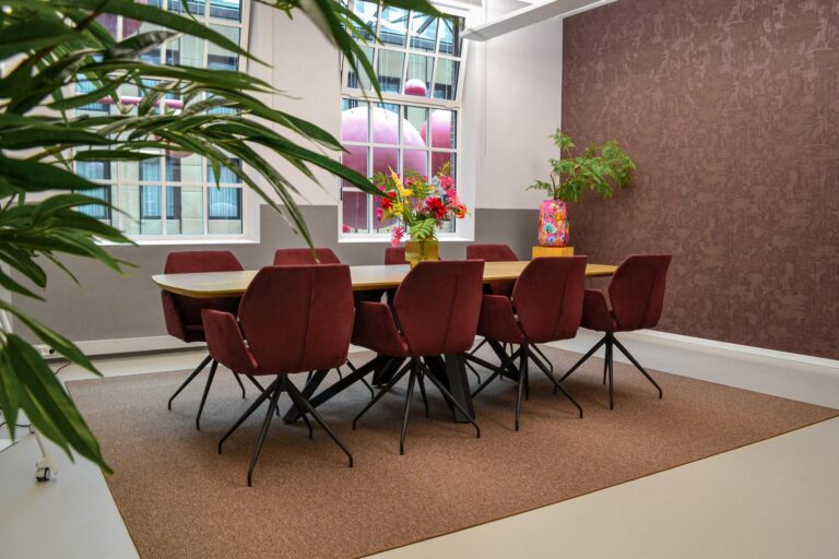 Het kantoor van Massage.nl biedt een fijne afwisseling tussen ontspanning en productiviteit. Klik hier voor meer foto's en info!