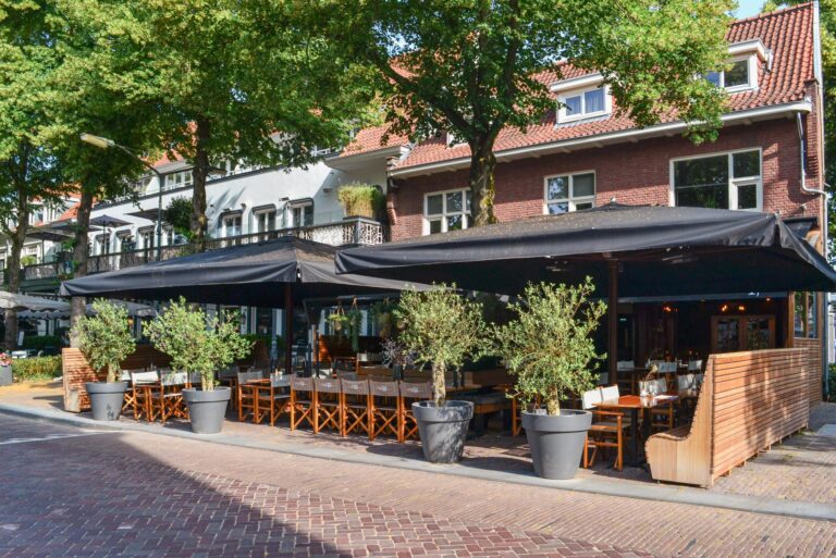 Bij De Tijd in Oisterwijk mochten wij het terras voorzien van een nieuwe look